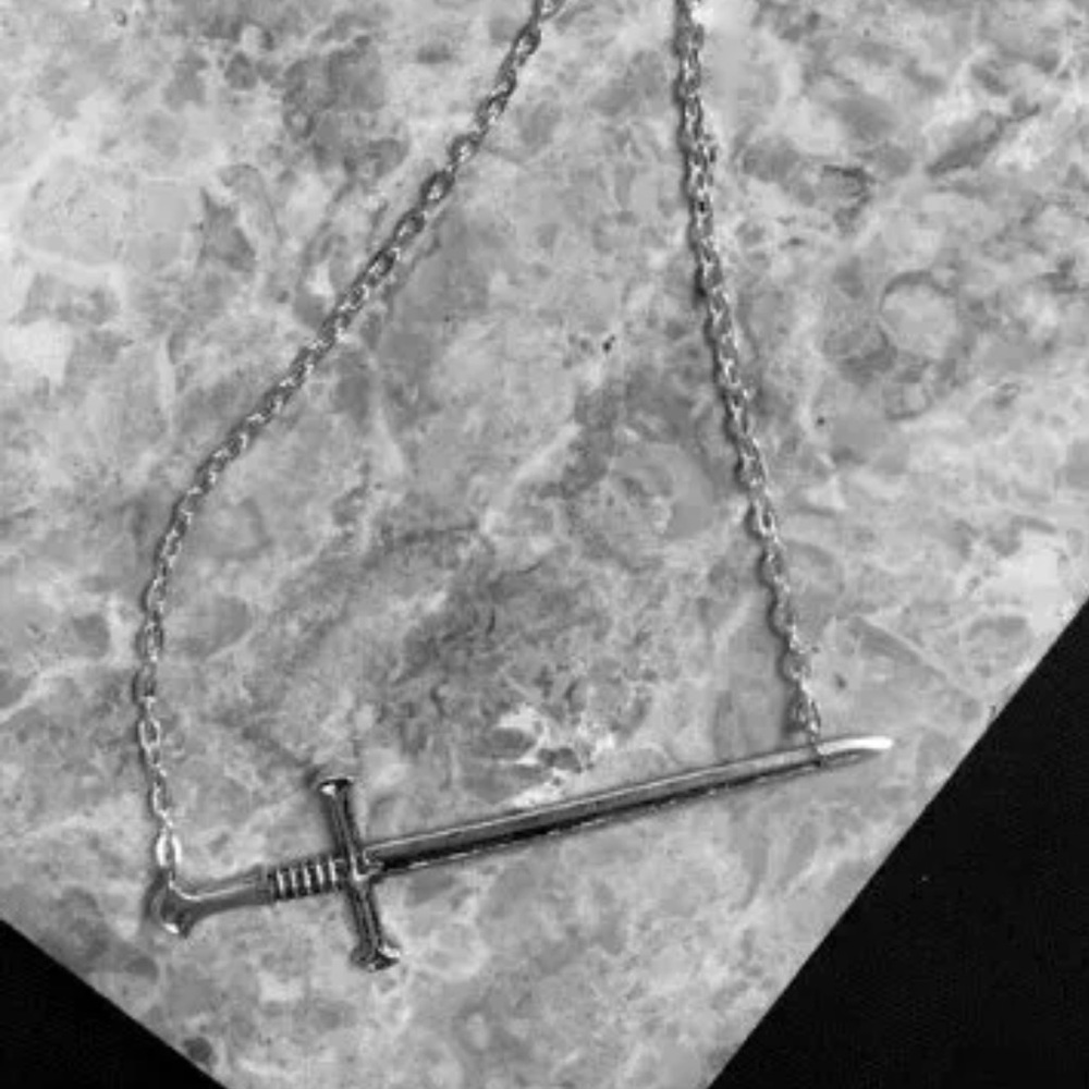 NIP Silver Sword Necklace/Choker